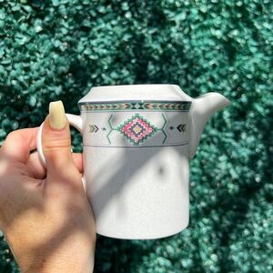 Vintage Studio Nova Adironback milk holder